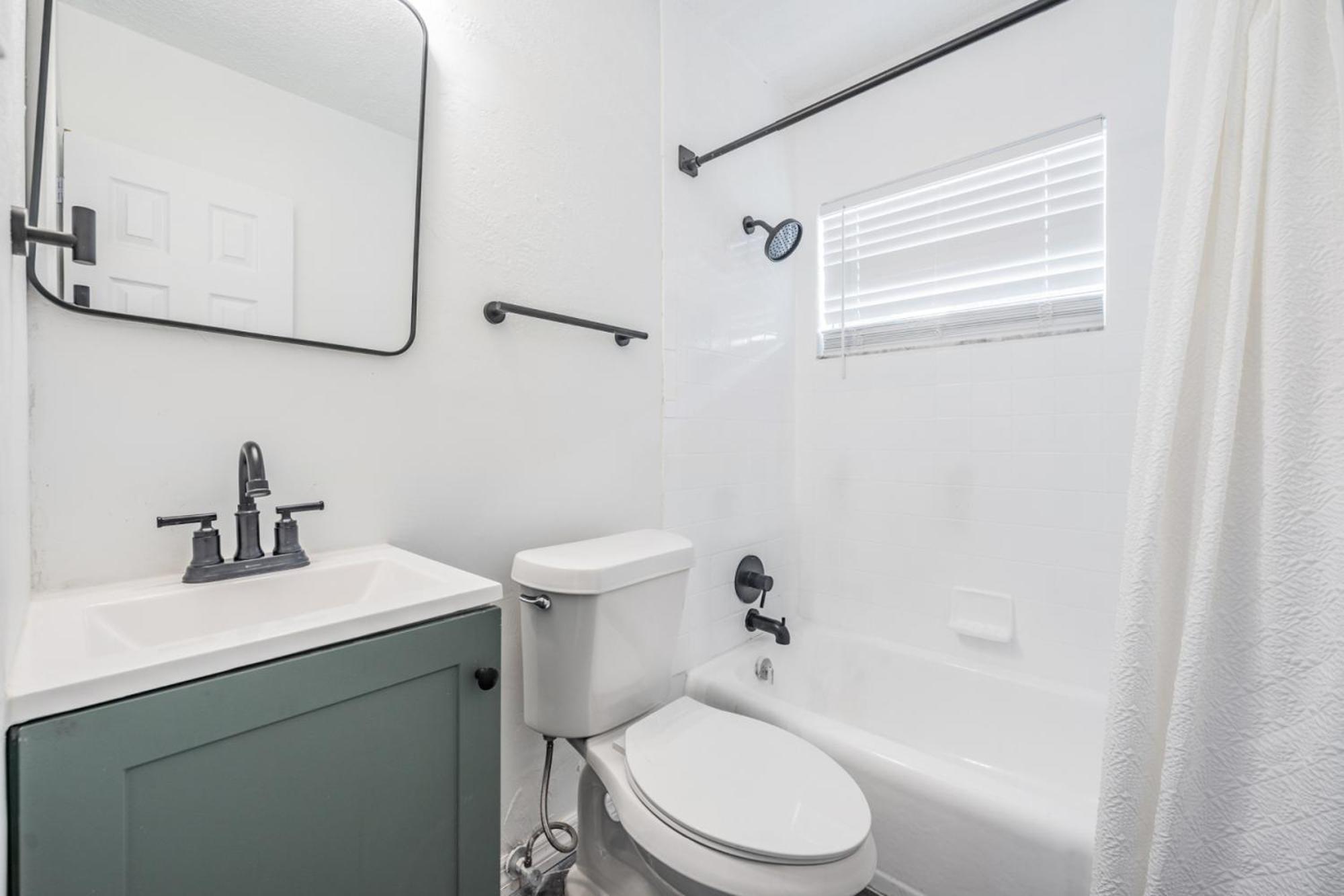 Spacious Studio Apartment Near Nightlife & Dining! St. Petersburg Exteriér fotografie