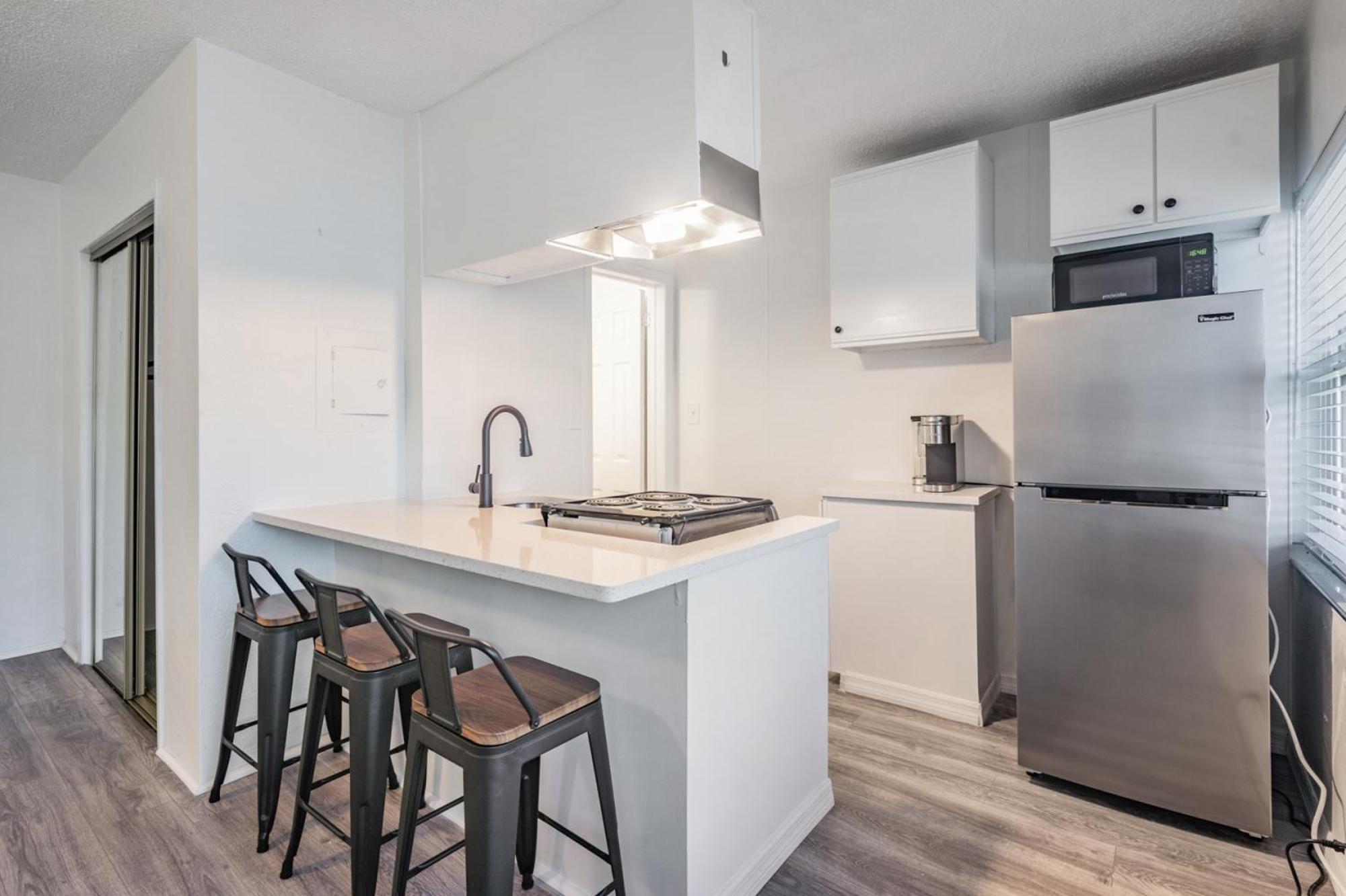 Spacious Studio Apartment Near Nightlife & Dining! St. Petersburg Exteriér fotografie